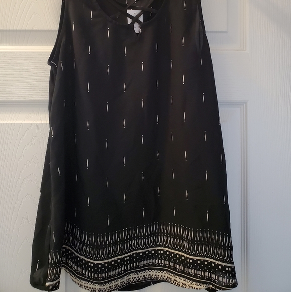 🆕️ NWT Maurices Tank with criss cross front - Picture 2 of 5
